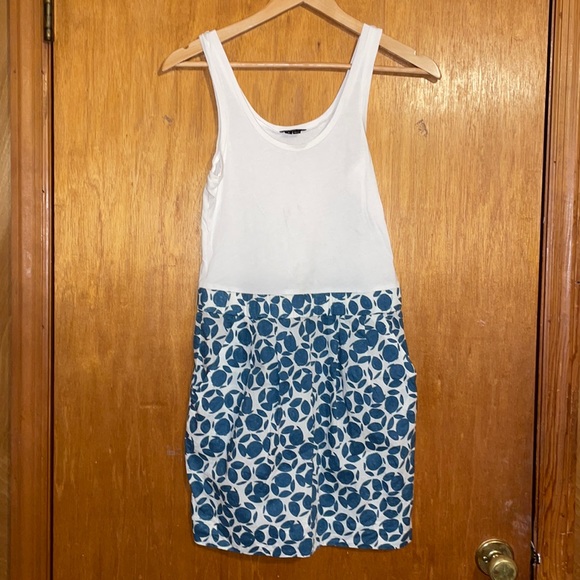 •THEORY•WHITE & BLUE TANK TOP CIRCLE PATTERNED DRESS WITH POCKETS SIZE SMALL EUC - Picture 7 of 7